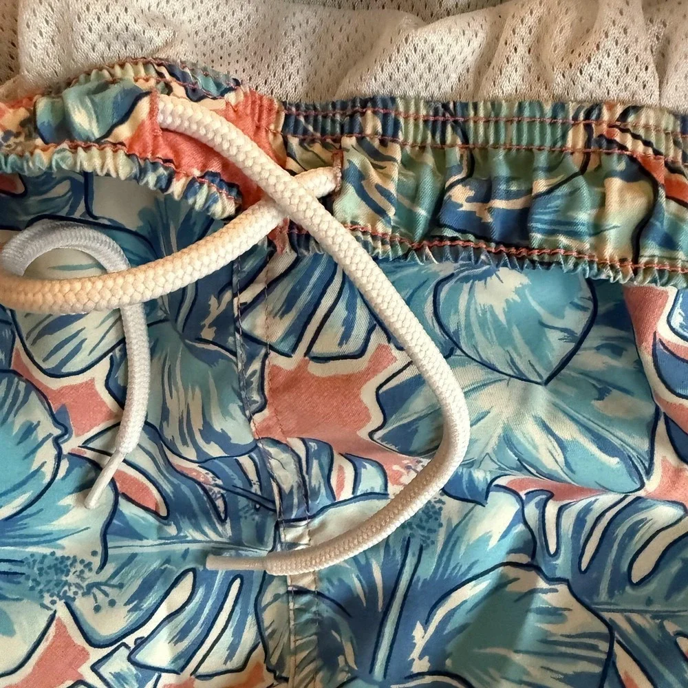 Vineyard Vines Shorts Mens Medium Blue Pink‎ Floral Swim Trunks Mesh Lined